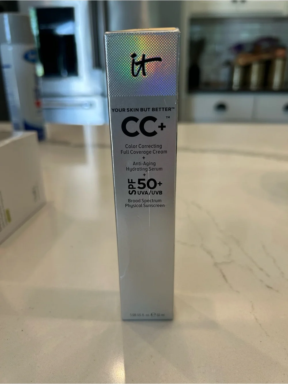 it cosmetics CC+ Cream Color Correcting Concealer – Natural Beige